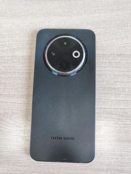 Купить TECNO Spark 30C 4/128GB (KL5n) Duos в Иркутск за 4900 руб.