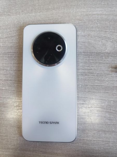 Купить TECNO Spark 30C 4/128GB (KL5n) Duos в Иркутск за 4900 руб.