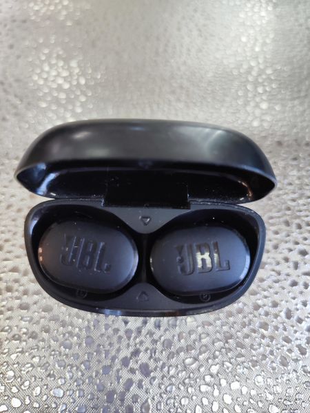 беспроводные наушники JBL Tune Buds в Иркутск