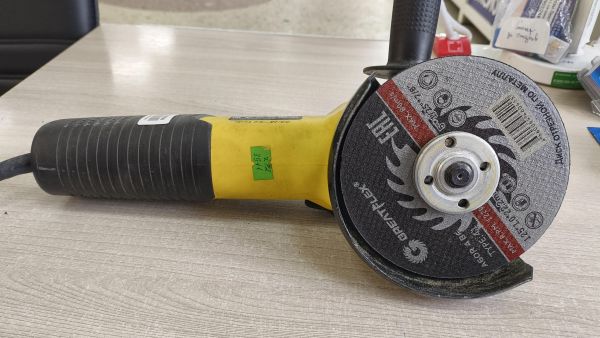 шлифмашина угловая сетевая STANLEY Fatmax FMEG125V в Иркутск