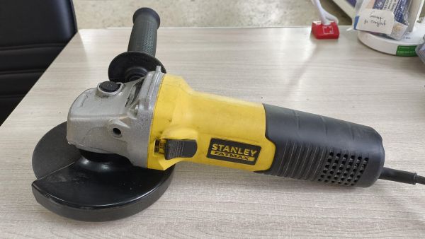шлифмашина угловая сетевая STANLEY Fatmax FMEG125V в Иркутск