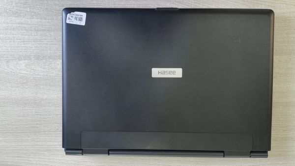 ноутбук Hasee Q550S в Иркутск