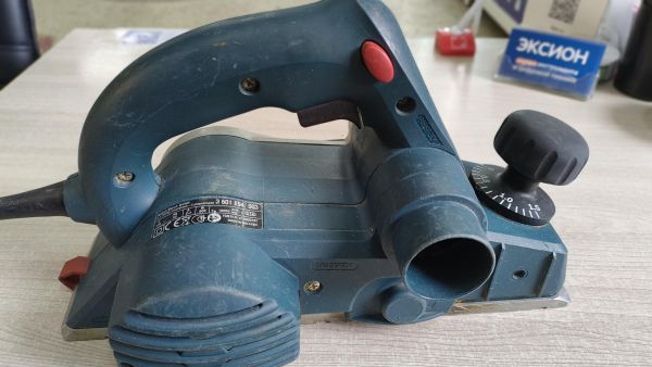 электрорубанок Bosch GHO 15-82 Professional (3 601 E94 003) в Иркутск