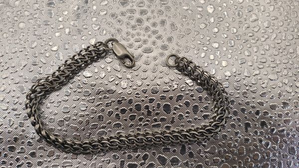 серебряный браслет Браслет серебро 925 8,93g, вес изделия 8.94g, длина 19.5 см, 00 нет камней в Иркутск