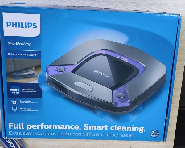 робот-пылесос Philips FC8796 с СЗУ в Иркутск