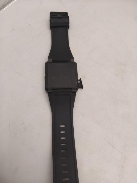 Купить Sony SmartWatch 2 SW2 (1275-2358) с СЗУ в Иркутск за 850 руб.