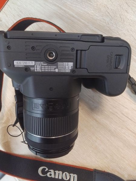 Купить Canon EOS 200D kit с СЗУ в Иркутск за 26100 руб.
