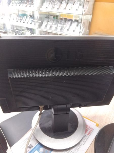 монитор LG Flatron L194WT (L194WT-SF) в Иркутск