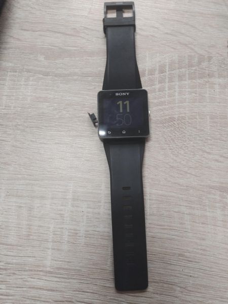 Купить Sony SmartWatch 2 SW2 с СЗУ в Иркутск за 850 руб.