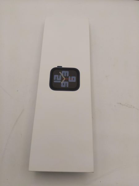Купить Apple Watch SE 2 40mm (A2722) с СЗУ в Иркутск за 5500 руб.