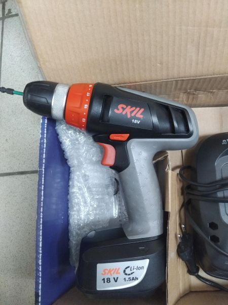 Купить Skil 2531 (F015253101) с СЗУ в Иркутск за 1400 руб.