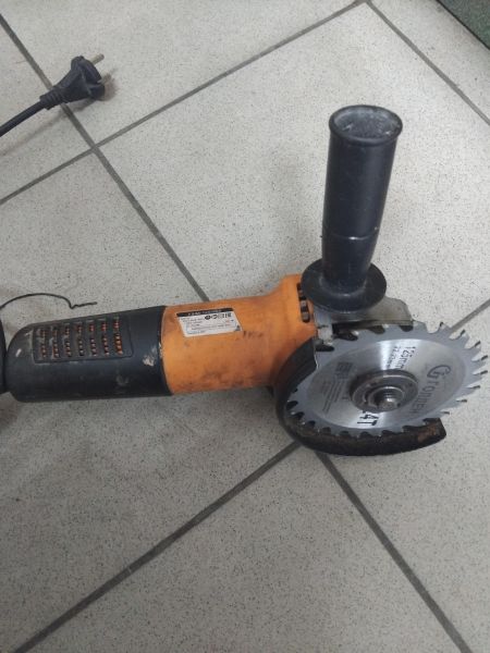 Купить ВИХРЬ УШМ-125/900 в Иркутск за 1100 руб.