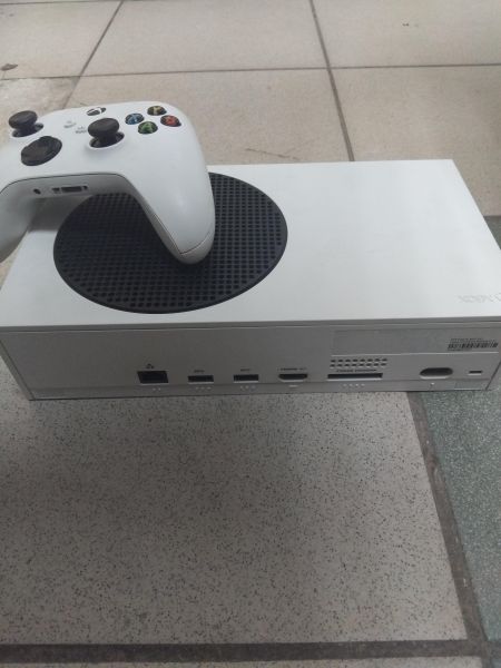 Купить Microsoft Xbox Series S 512GB (1883) в Иркутск за 16700 руб.
