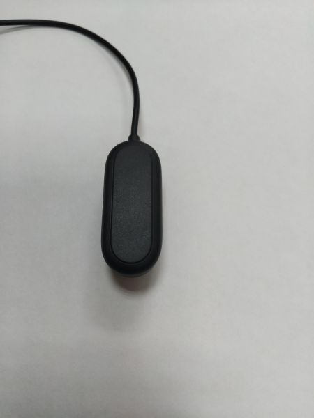 Купить Xiaomi Mi Smart Band 4 (XMSH07HM) с СЗУ в Иркутск за 450 руб.