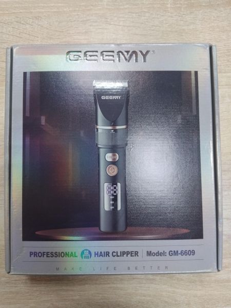 Купить Geemy GM-6609 с СЗУ в Иркутск за 500 руб.