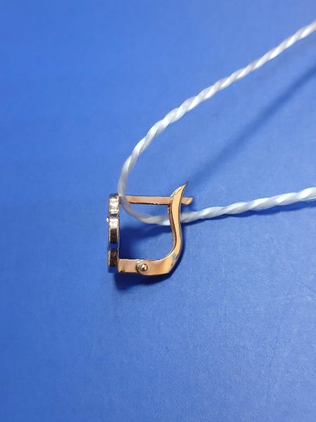 золотая серьга одна Серьга одна золото 585 0,82g, вес изделия 0.82g в Иркутск