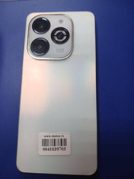 сотовый телефон Infinix Smart 8 Plus 4/64GB (X6526) Duos в Иркутск