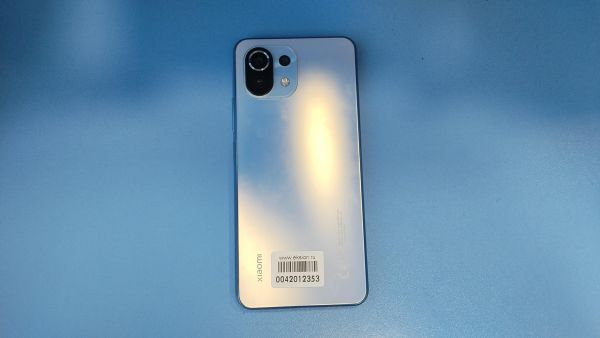 Купить Xiaomi Mi 11 Lite 6/128GB (M2101K9AG) Duos в Черемхово за 8799 руб.
