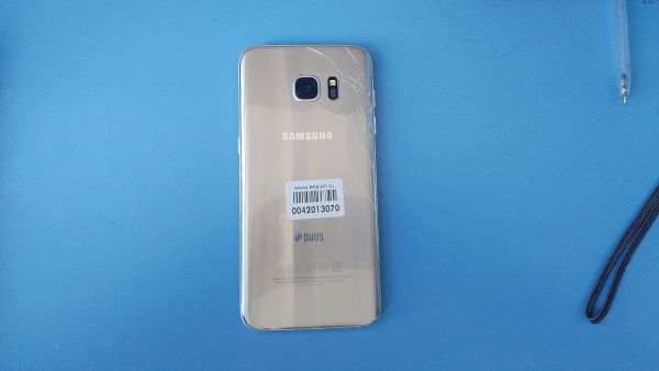 Купить Samsung Galaxy S7 Edge 4/32GB (G935FD) Duos в Иркутск за 3899 руб.