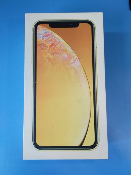 Купить Apple iPhone XR 128GB в Иркутск за 13899 руб.