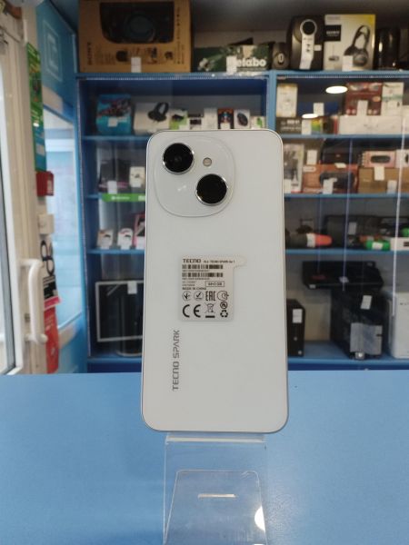 Купить TECNO Spark Go 1 3/64GB (KL4) Duos в Иркутск за 6199 руб.