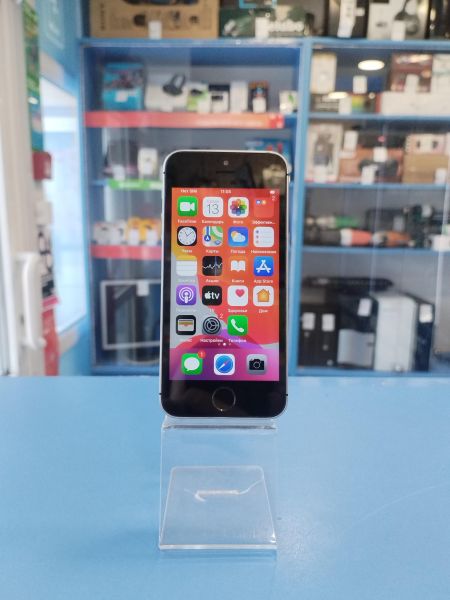 Купить Apple iPhone SE 1st gen. 2016 32GB в Иркутск за 3199 руб.