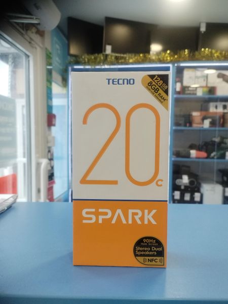 Купить TECNO Spark 20C 4/128GB (BG7n) Duos в Иркутск за 5999 руб.