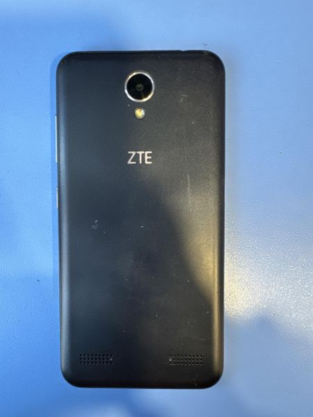 Купить ZTE Blade A520 Duos в Иркутск за 1749 руб.