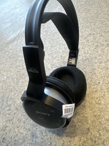 Купить Sony MDR-RF810R в Иркутск за 1099 руб.