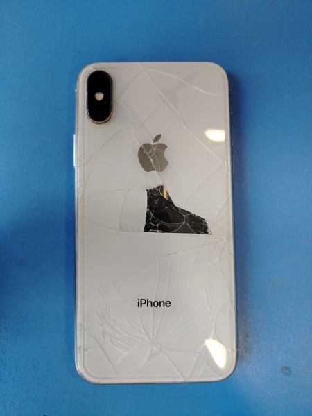 Купить Apple iPhone X 64GB в Иркутск за 7500 руб.
