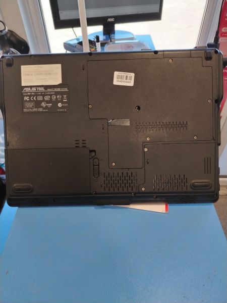 Купить ASUS F80L (T2390/2GB RAM/HDD 160GB) в Иркутск за 2700 руб.