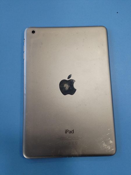 Купить Apple iPad mini 1 2012 16GB (A1432 MD528-994 MF432) (без SIM) в Иркутск за 1050 руб.