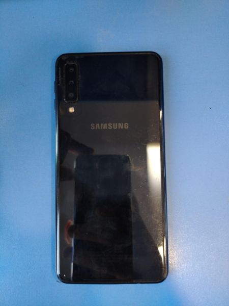 Купить Samsung Galaxy A7 2018 4/64GB (A750FN) Duos в Иркутск за 4000 руб.