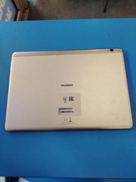 Купить Huawei MediaPad T3 10 LTE 16GB (AGS-L09)  (с SIM) в Иркутск за 2600 руб.