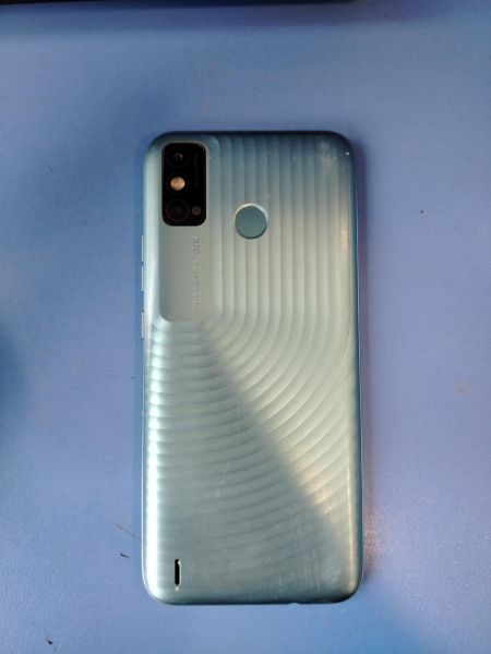 Купить TECNO Spark 6 Go 2/32GB (KE5) Duos в Иркутск за 1600 руб.