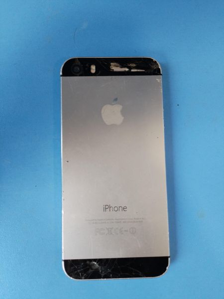 Купить Apple iPhone 5S 16GB в Черемхово за 1800 руб.