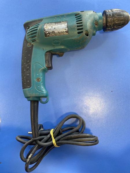Купить Makita 6413 в Иркутск за 2000 руб.