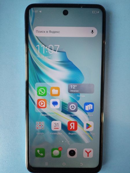 Купить TECNO Spark 20 8/128GB (KJ5n) Duos в Иркутск за 6400 руб.