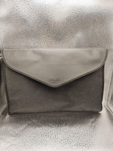 Купить Apple MacBook Air 11 Early 2015 (A1465) 4/128GB в Иркутск за 9200 руб.