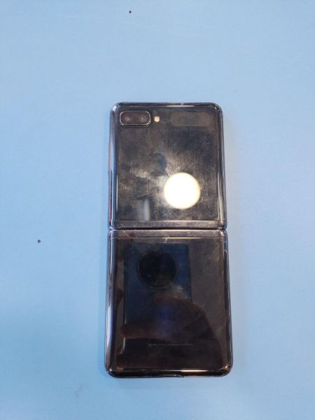 Купить Samsung Galaxy Z Flip 8/256GB (F700N) в Иркутск за 16500 руб.