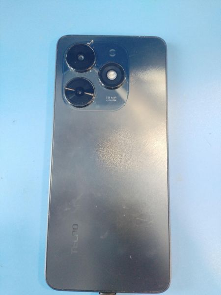 Купить TECNO Spark Go 2024 4/64GB (BG6) Duos в Иркутск за 3800 руб.