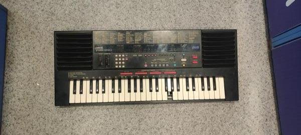 Купить Yamaha PSS-590 в Иркутск за 3700 руб.