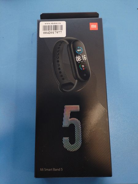 Купить Xiaomi Mi Smart Band 5 (XMSH10HM) c СЗУ в Иркутск за 600 руб.