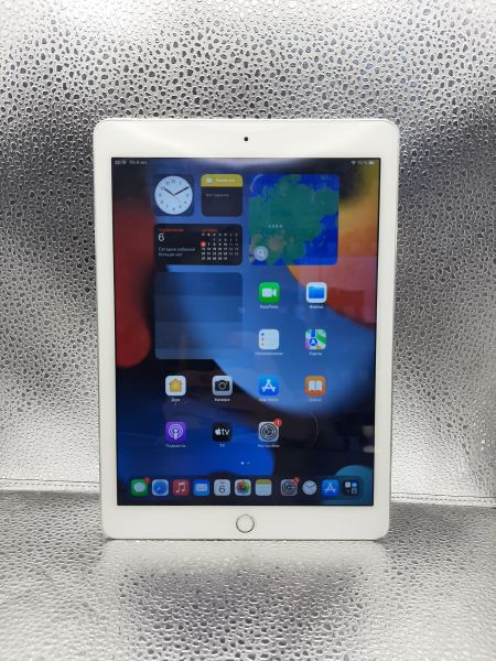 Купить Apple iPad Air 2 2014 16GB (A1567 MH1C2) (с SIM) в Иркутск за 6500 руб.