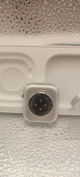Купить Apple Watch Series 10 42mm (A2997) с СЗУ в Иркутск за 19000 руб.