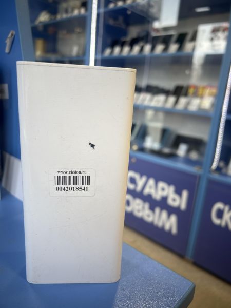 Купить Xiaomi Mi Power Bank 3 (PB3018ZM) (30000 mAh) в Иркутск за 900 руб.