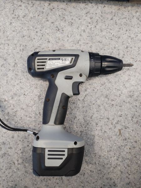 Купить Интерскол ДА-10/12М3 с СЗУ в Иркутск за 1300 руб.