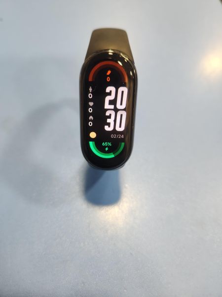 Купить Xiaomi Smart Band 8 (M2239B1) с СЗУ в Иркутск за 900 руб.