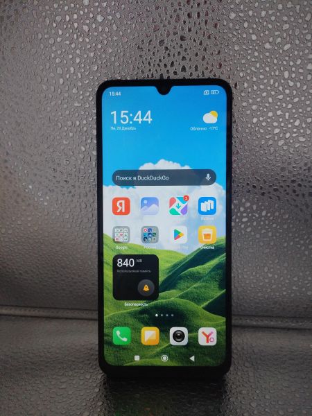 Купить Xiaomi Redmi 14C 4/128GB (2409BRN2CY) Duos в Иркутск за 4800 руб.