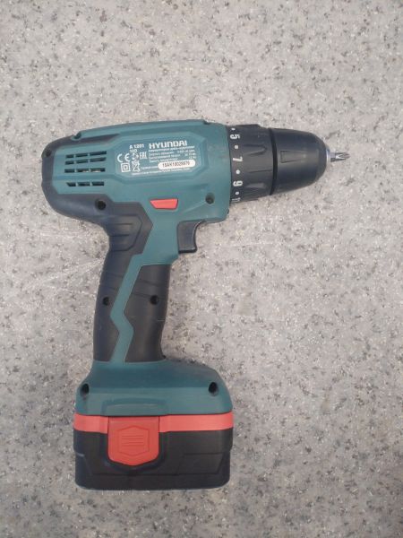 Купить Hyundai A 1201 с СЗУ в Иркутск за 1100 руб.